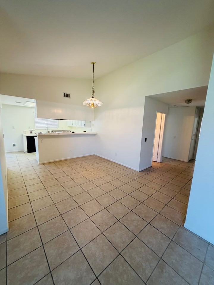 19952 Silvercrest Ln - Photo 5 of 12