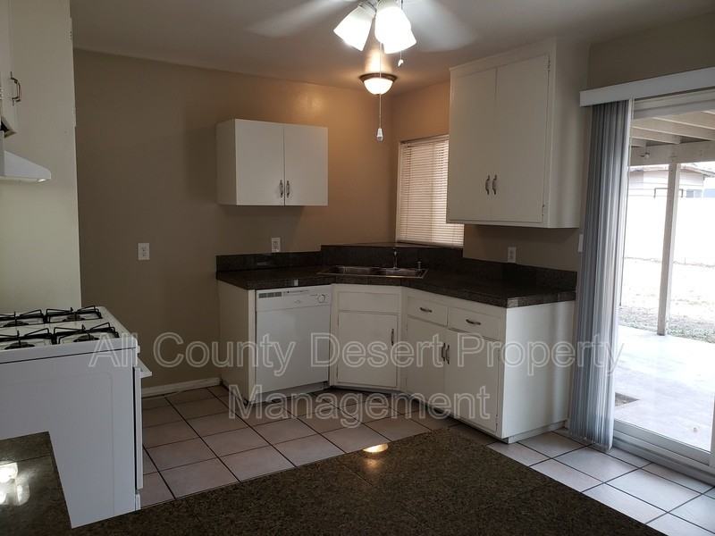 69844 Pomegranate Ln - Photo 3 of 15