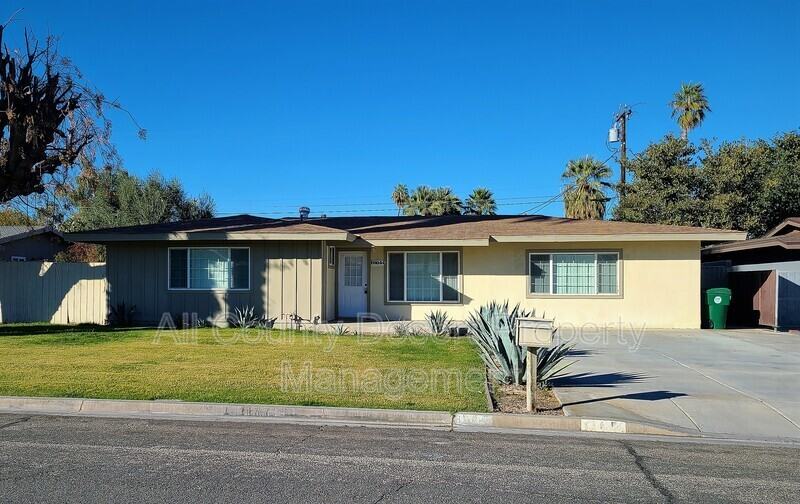 69844 Pomegranate Ln