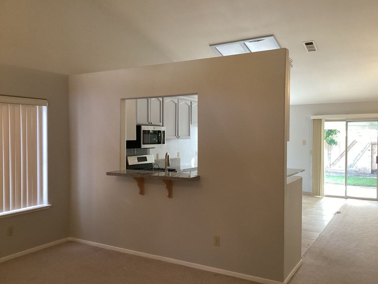 4521 Glimmer Ln - Photo 4 of 19