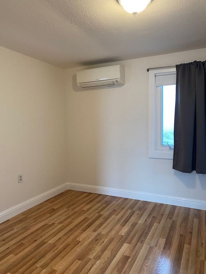 1743 C St - Photo 6 of 7