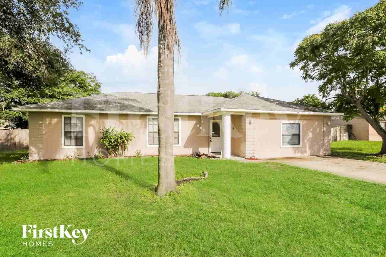 1689 Cedro Ave - Photo 2 of 15