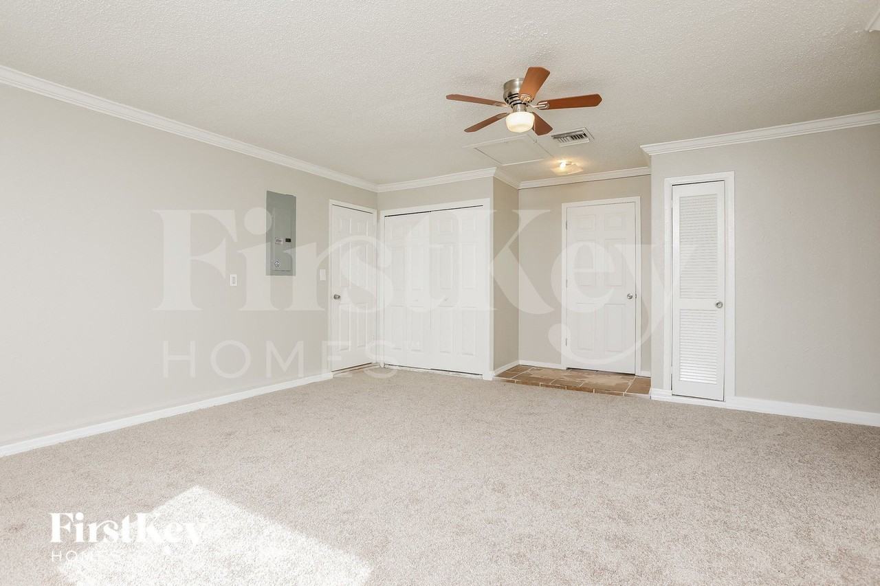 1689 Cedro Ave - Photo 7 of 15