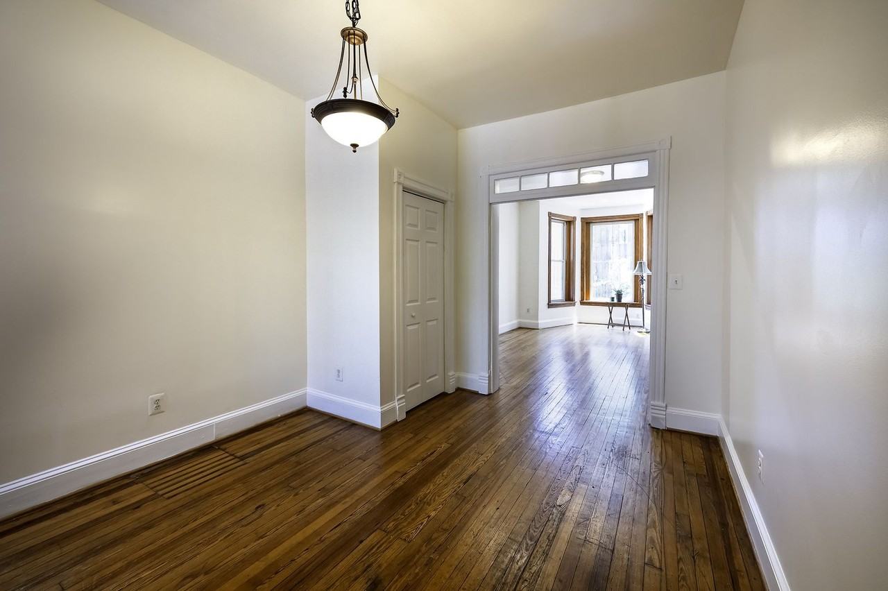 145 Thomas St Nw - Photo 7 of 33