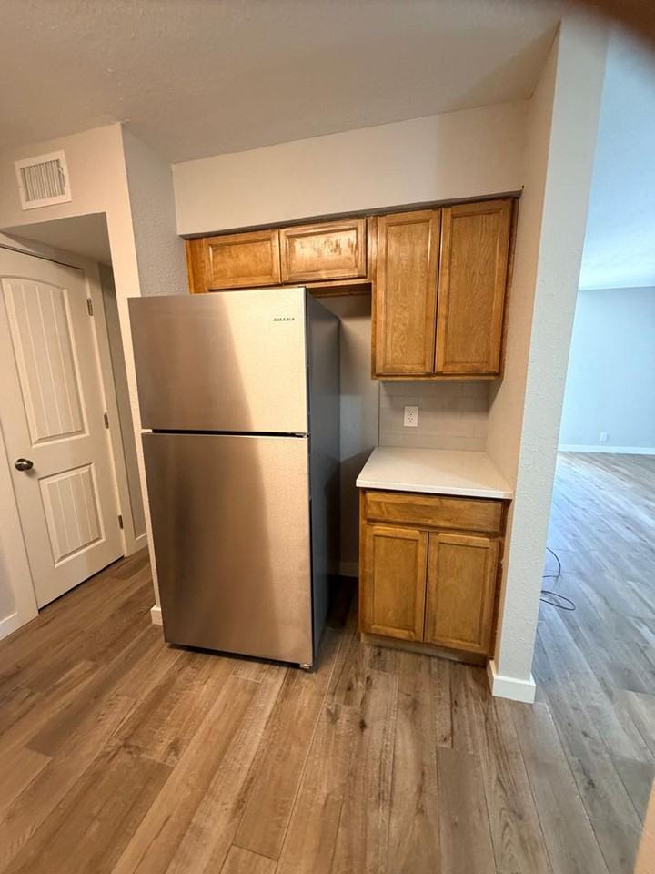 2925 19th St - Photo 4 of 14