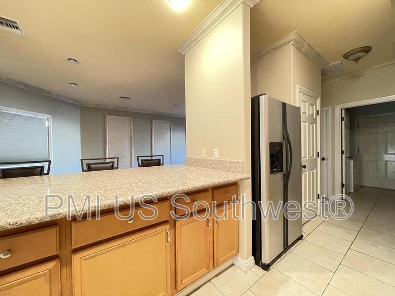 2549 Country Club Dr - Photo 6 of 29