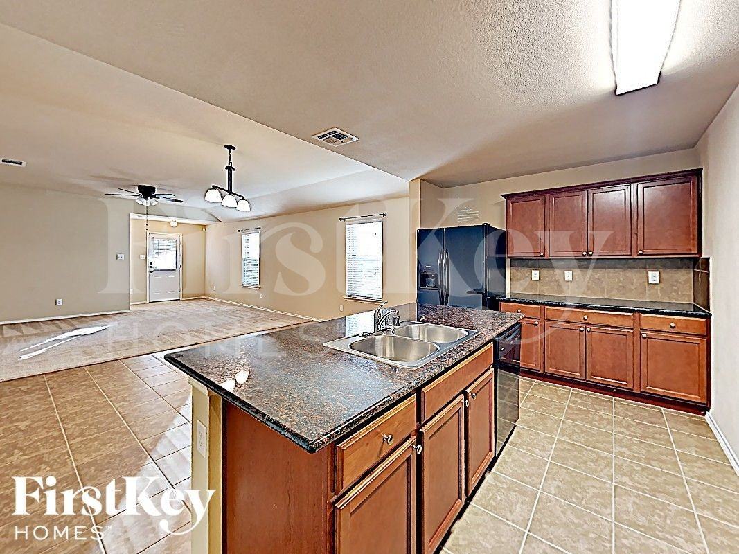 1413 Waco Turner - Photo 6 of 16