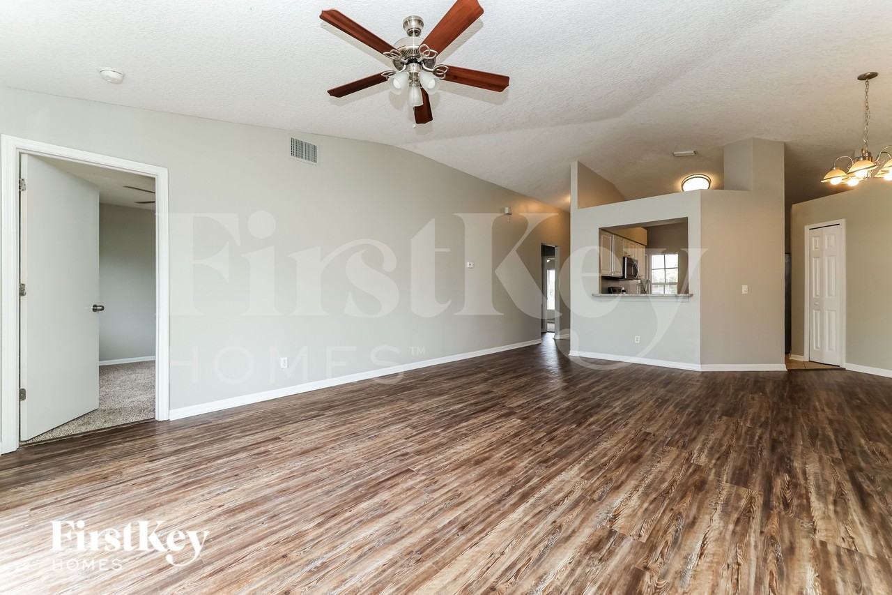 12101 Feldwood Creek Ln - Photo 2 of 19