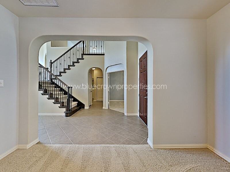 1917 Lawnview Dr - Photo 4 of 31