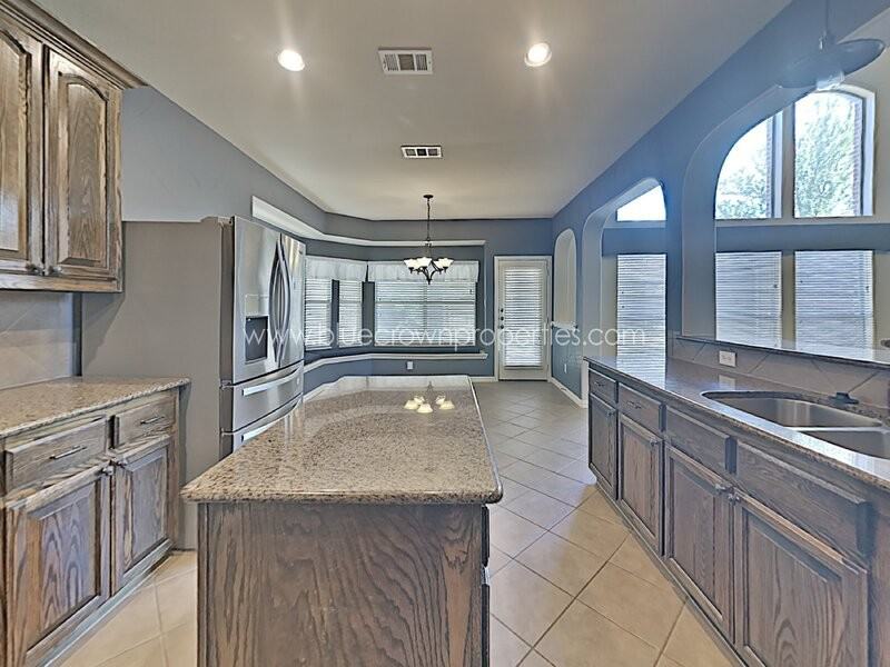 1917 Lawnview Dr - Photo 7 of 31