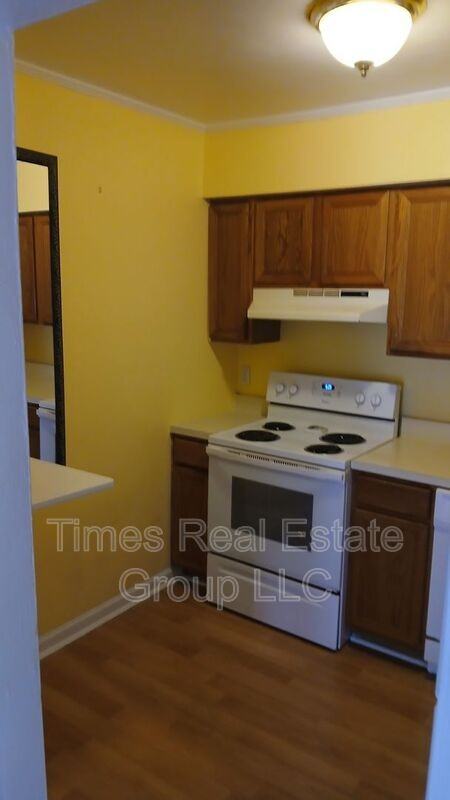500 Campbell Cir #28 - Photo 2 of 10