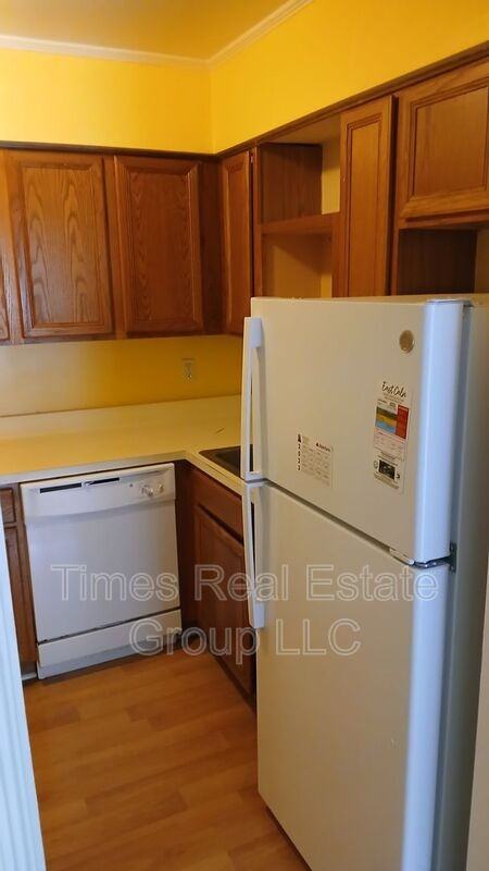 500 Campbell Cir #28 - Photo 4 of 10