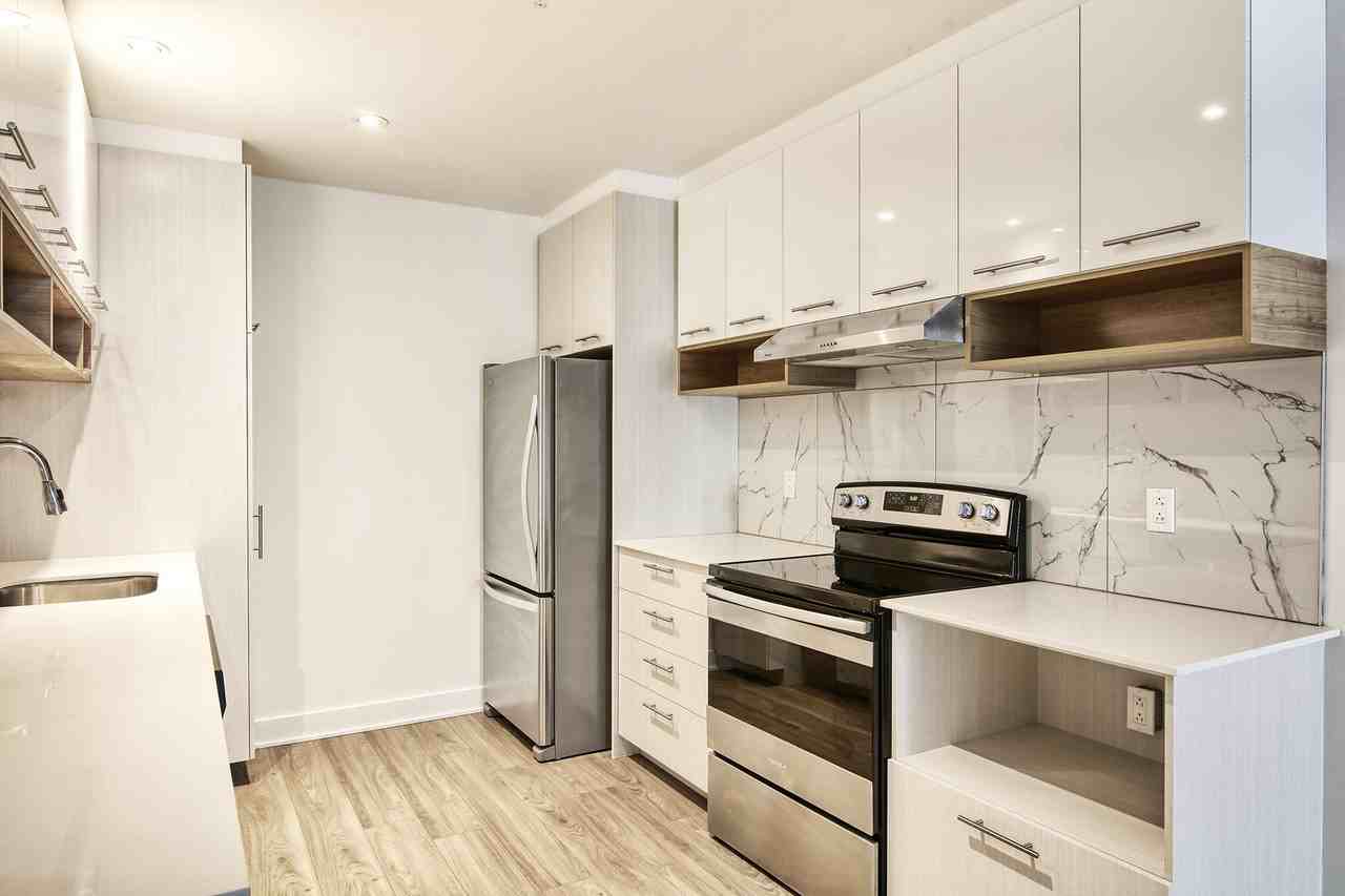9675 Papineau - Photo 3 of 50