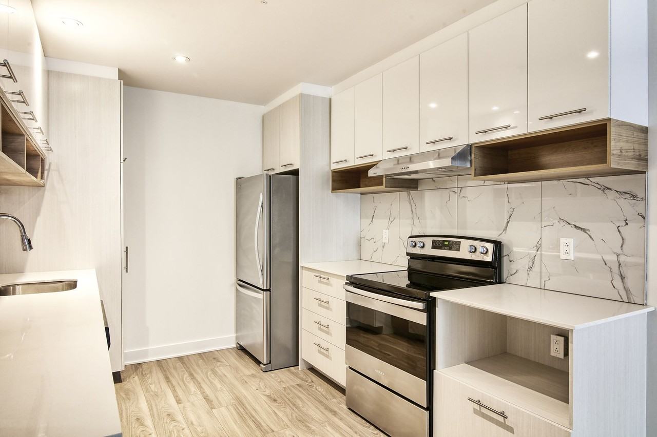 9675 Av Papineau — photo 3
