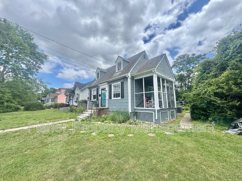 2205 Fenton St - Photo 2 of 28