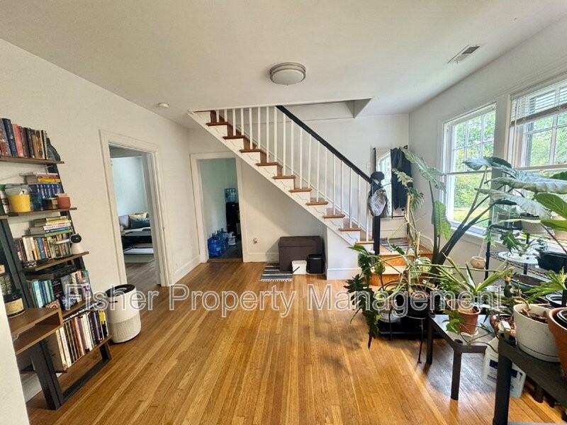 2205 Fenton St - Photo 5 of 28