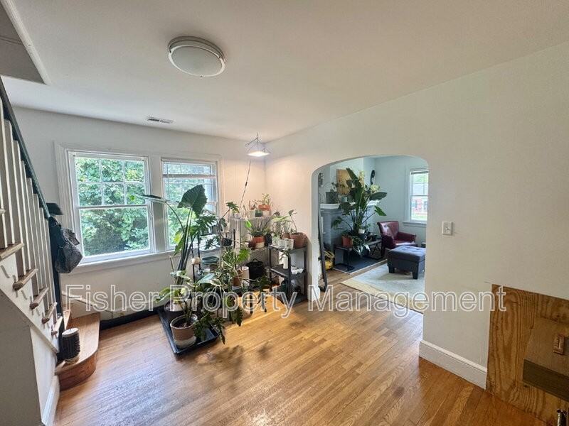 2205 Fenton St - Photo 6 of 28