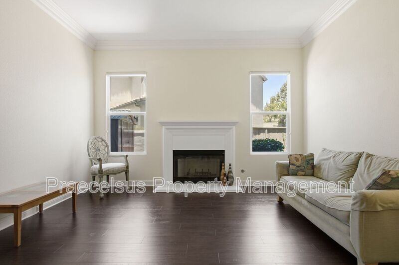 2792 Camphor Ct - Photo 2 of 23