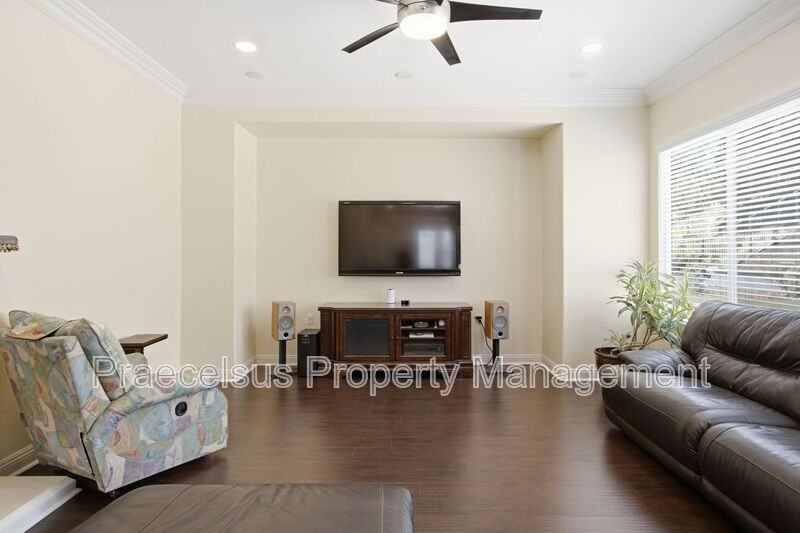 2792 Camphor Ct - Photo 3 of 23