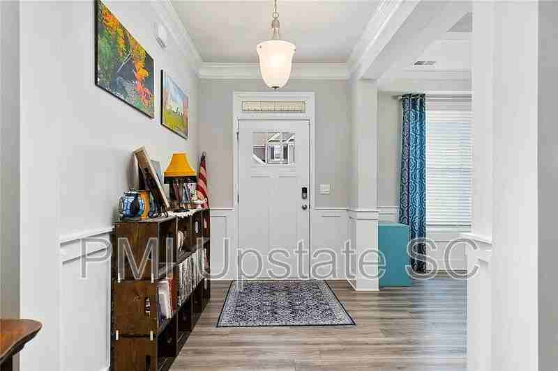 201 Sweet Hill Rd - Photo 4 of 34
