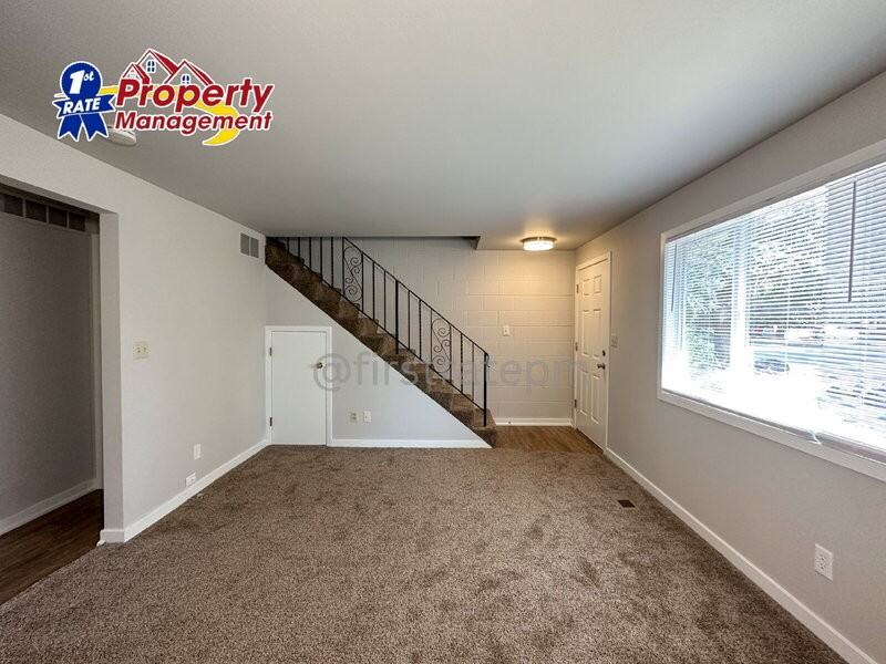 1103 S Leadville Ave - Photo 3 of 19