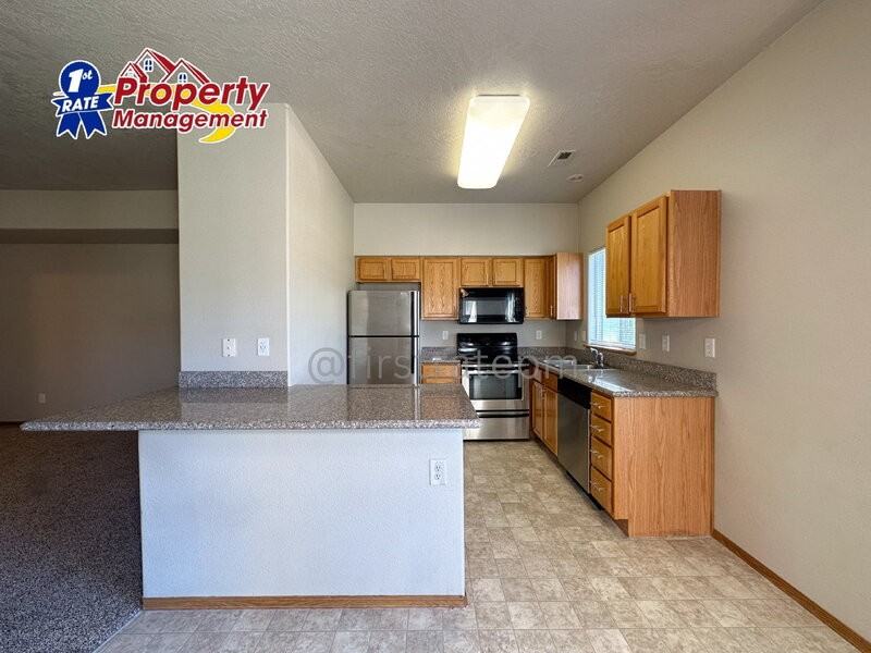1951 E Wilson Ln #B - Photo 7 of 24