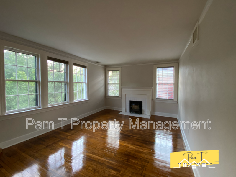 740 E 45th St #4 - Photo 2 of 7