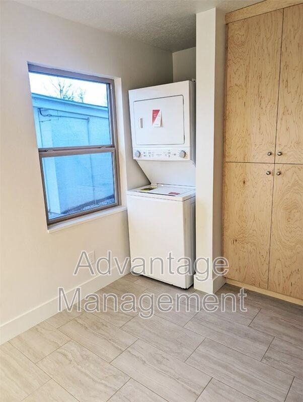 467 Elm St - Photo 5 of 11