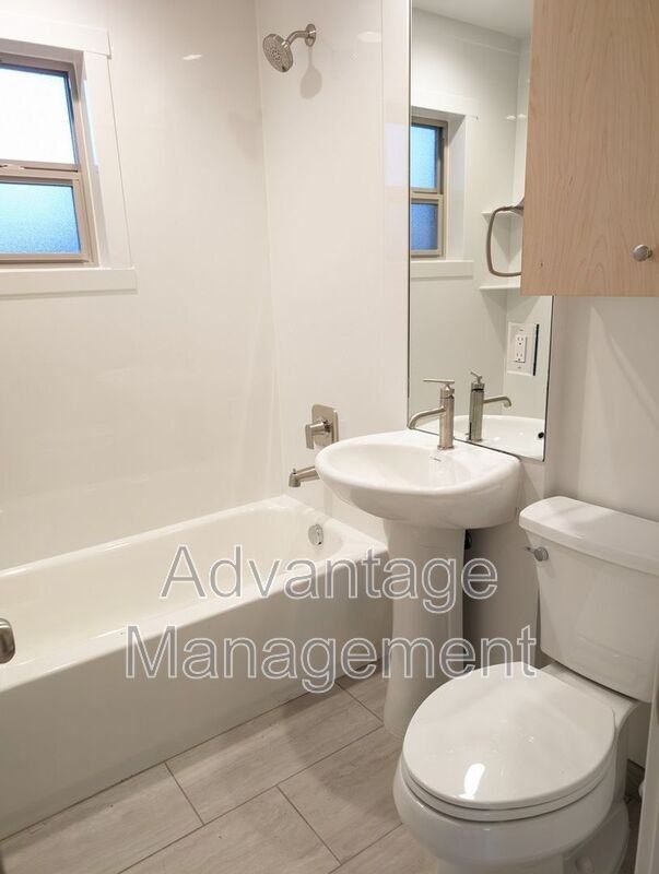 467 Elm St - Photo 7 of 11