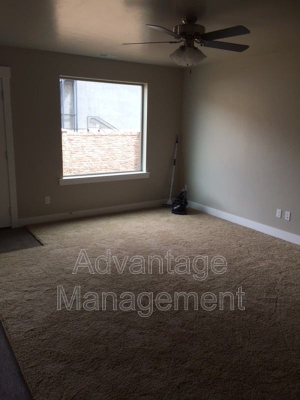 576 Ne - Photo 5 of 14