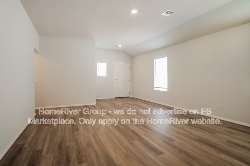 1212 Guthrie Farms Blvd - Photo 4 of 19