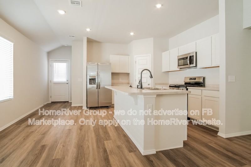 1212 Guthrie Farms Blvd - Photo 5 of 19