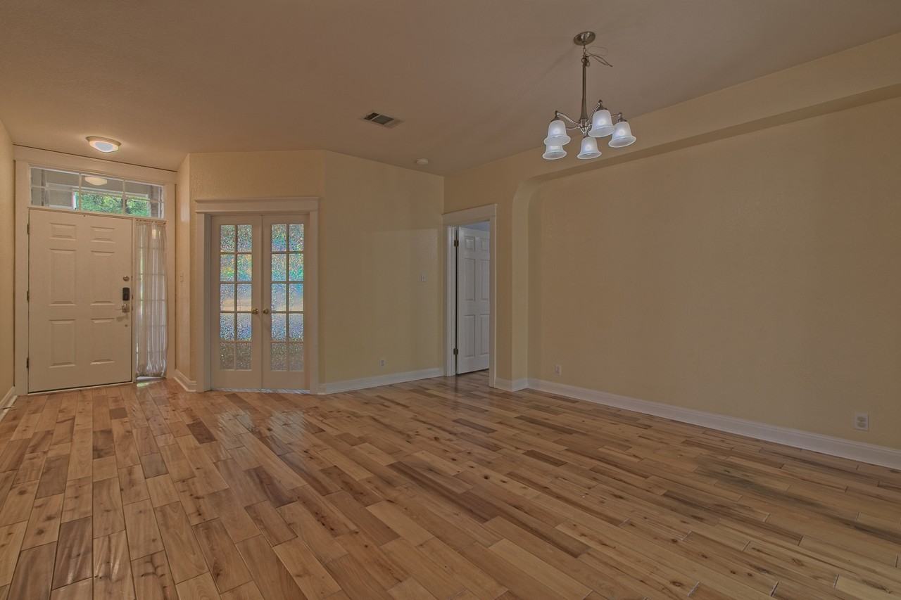 610 Palo Alto Ln - Photo 5 of 35