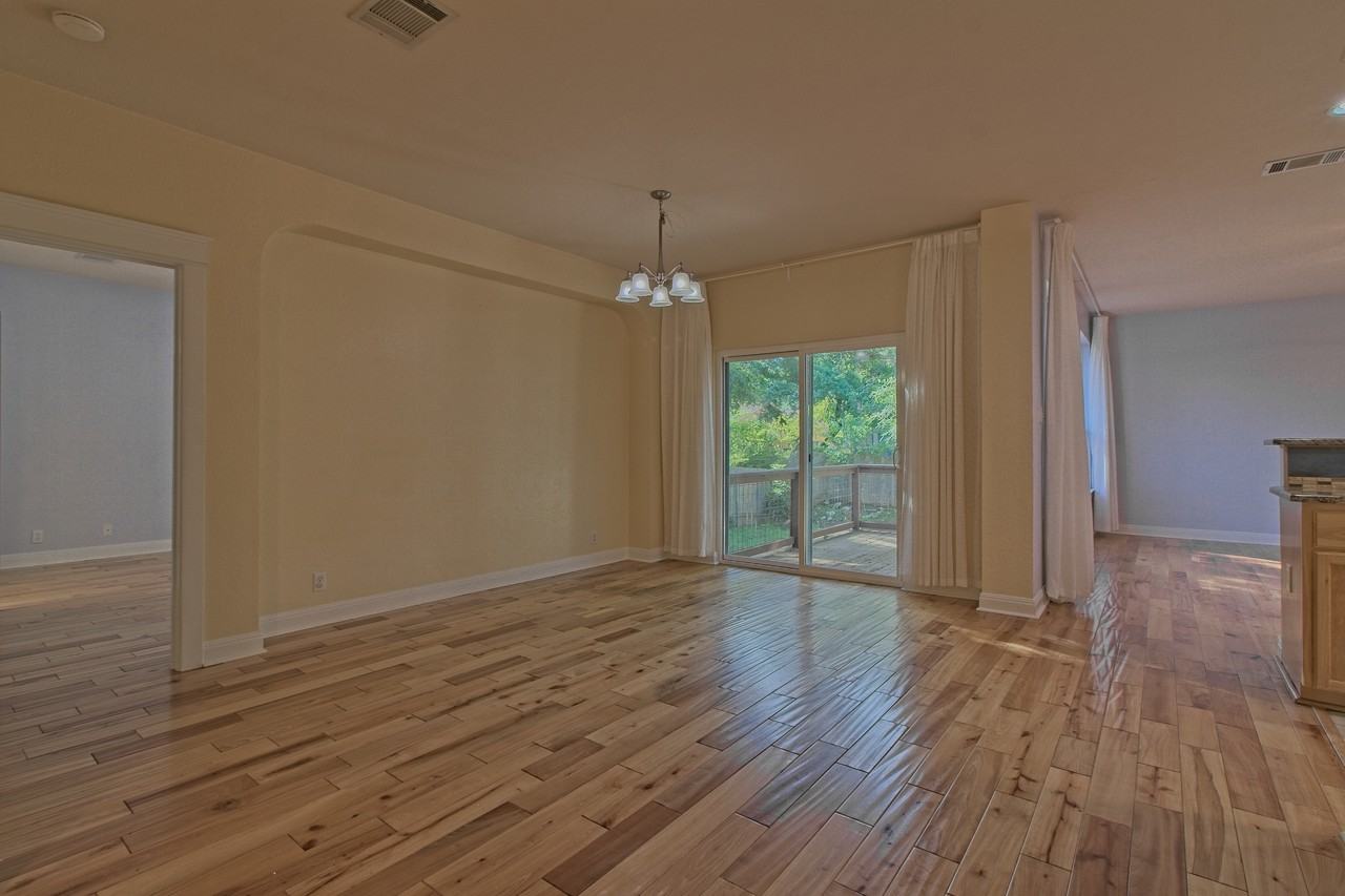 610 Palo Alto Ln - Photo 6 of 35