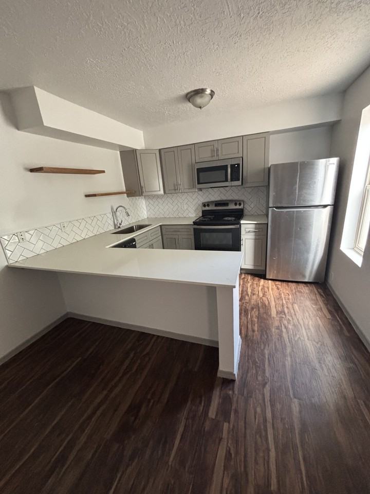 12361 Mountain Rd Ne - Photo 2 of 28
