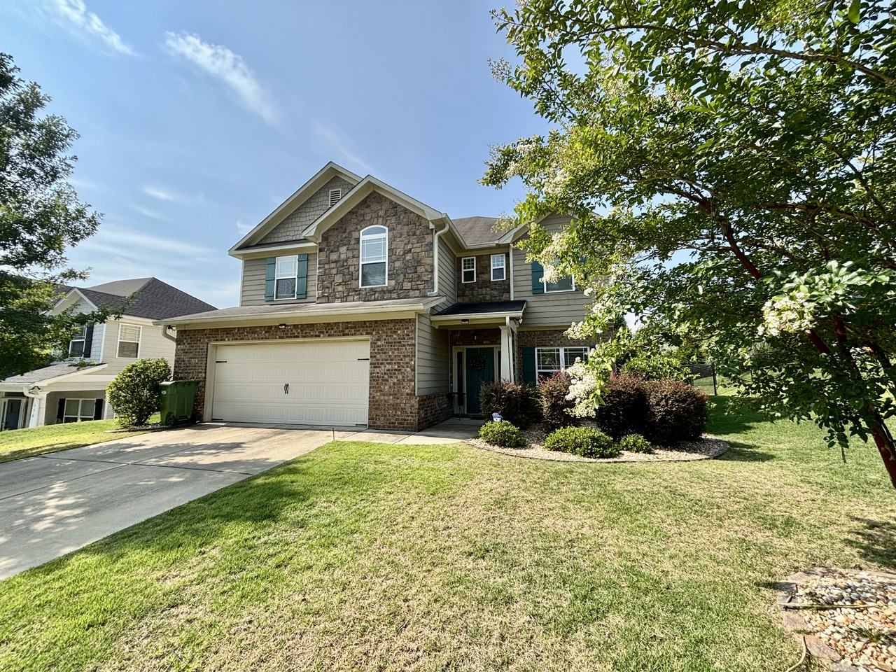 152 Woodstream Dr - Photo 2 of 2