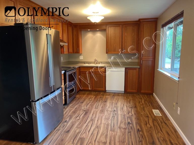 9228 70th St Sw - Photo 3 of 13