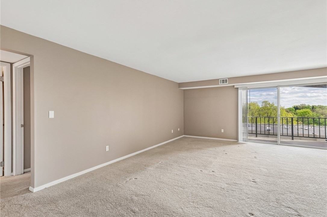 611 Calais Dr - Photo 3 of 14