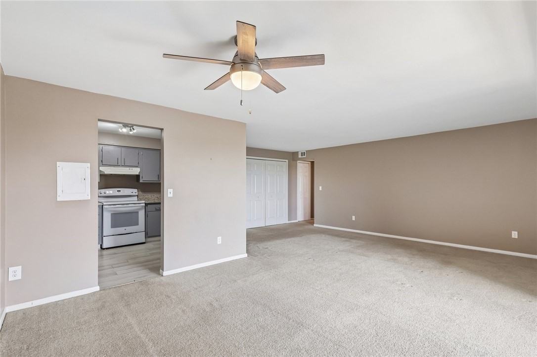 611 Calais Dr - Photo 4 of 14