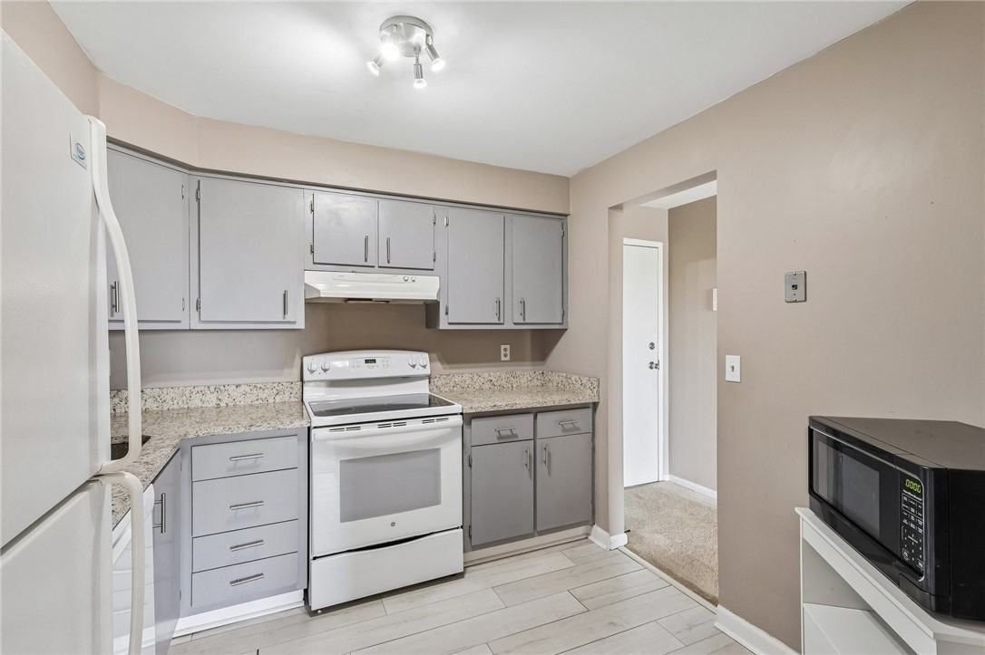 611 Calais Dr - Photo 6 of 14
