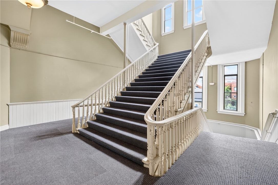 120 S 15th St - Photo 4 of 35