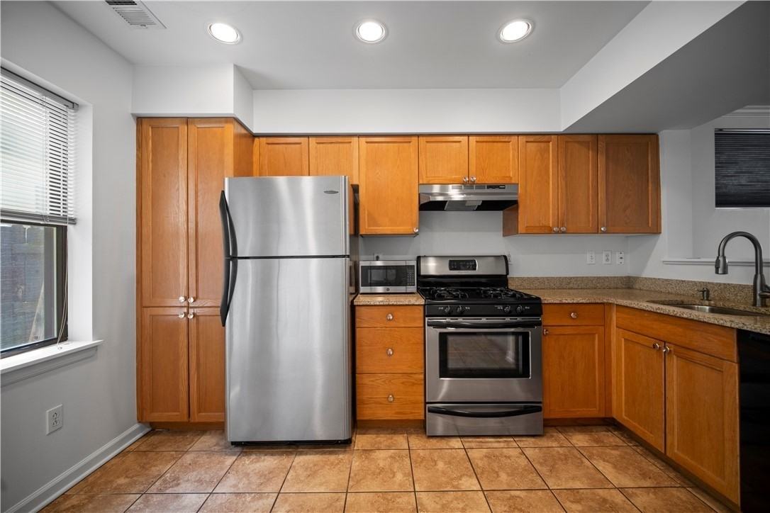 47 S 16th St - Photo 6 of 25