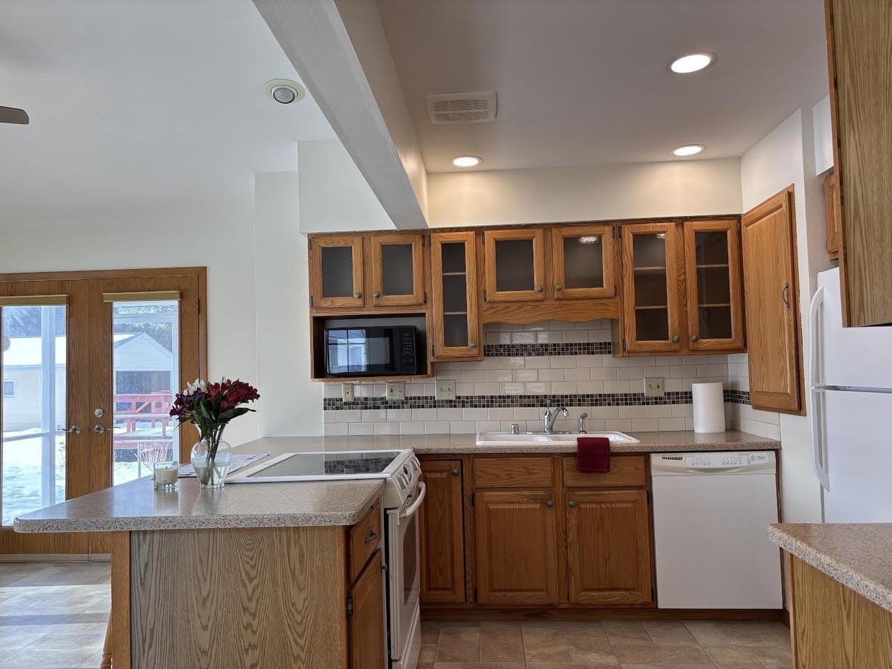 6715 North Ave - Photo 6 of 18