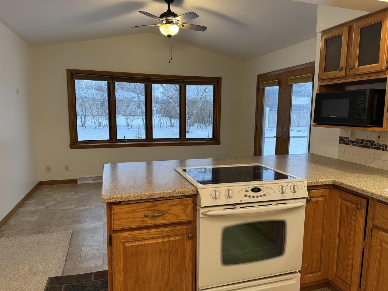 6715 North Ave - Photo 7 of 18
