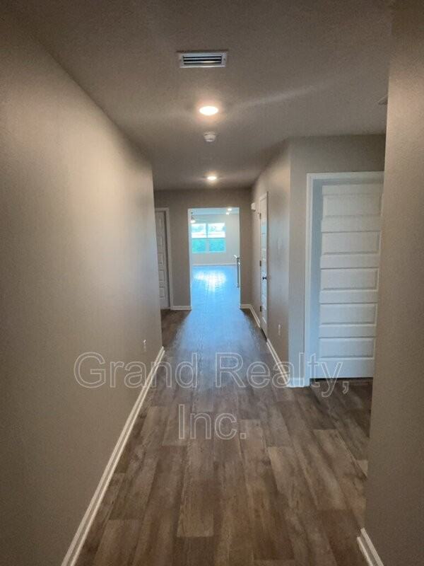 5583 Guinevere Ln - Photo 4 of 24