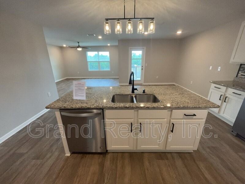 5583 Guinevere Ln - Photo 6 of 23