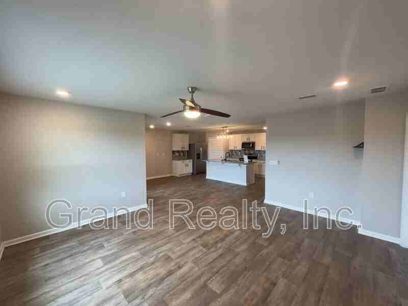 5583 Guinevere Ln - Photo 5 of 24