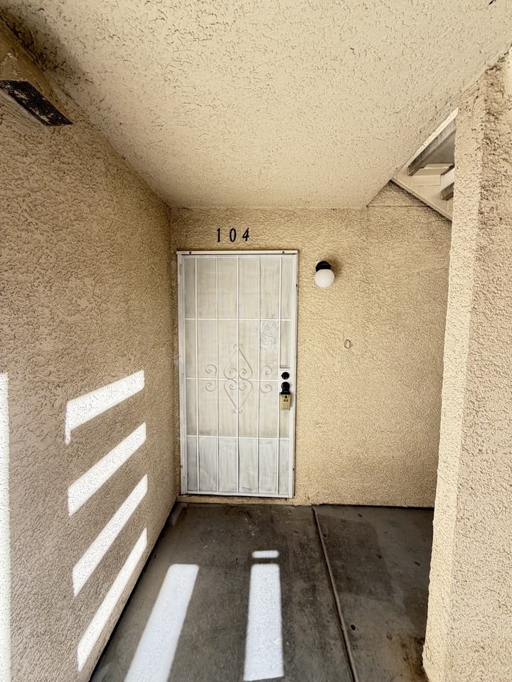 960 N Sloan Ln #104 - Photo 2 of 42