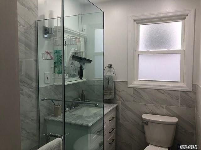 417 W Main St - Photo 2 of 4