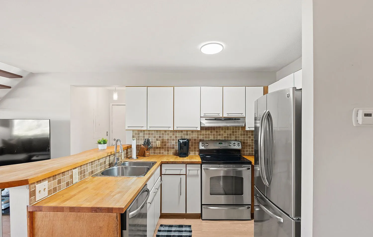 1900 Grove Ct #101 - Photo 6 of 6